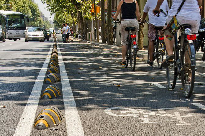 An example of low round barricades