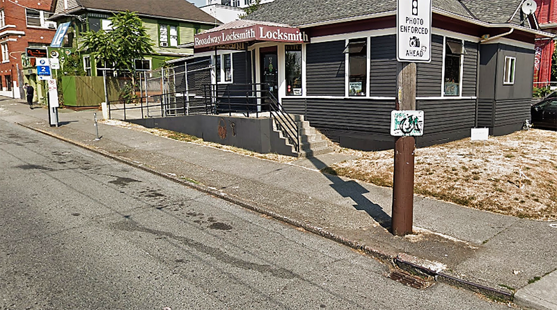 10th Ave E and E John Street intersection prior to construction.