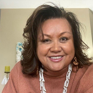 Picture of Suzanne Sailto, smiling.