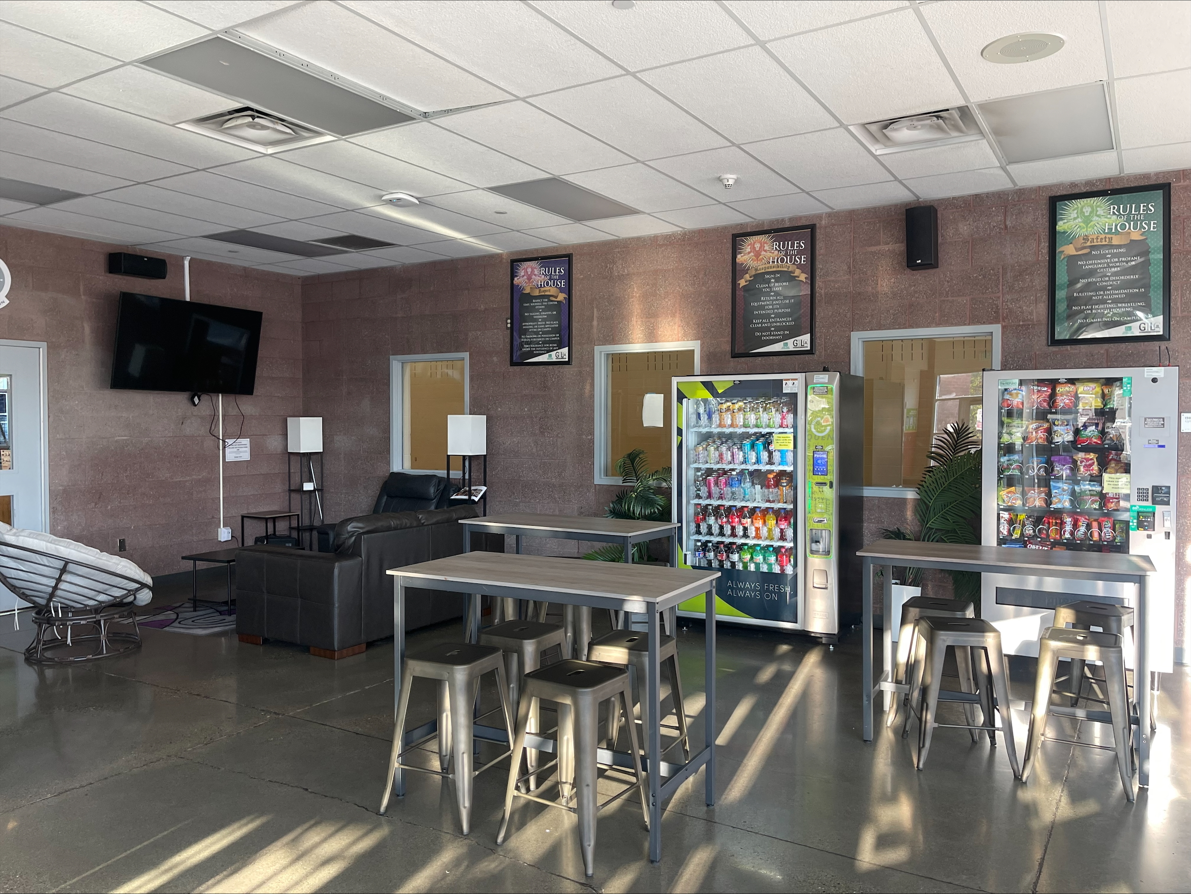 The cafeteria space at Garfield Teen Life Center