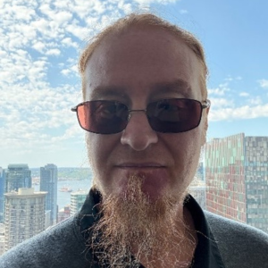 Headshot of Scott Humphreys.